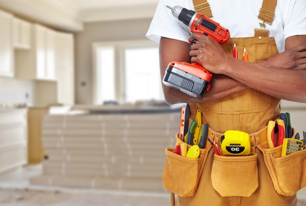 Hiring-a-contractor-to-renovate-your-house